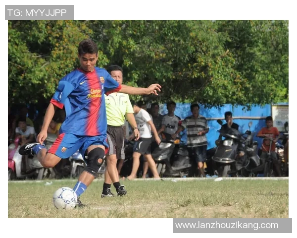 足球现场比分实时更新让你第一时间掌握比赛动态与精彩瞬间 足球现场比分实时更新让你第一时间掌握比赛动态与精彩瞬间